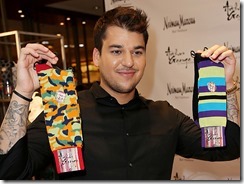 Rob-Kardashian-Hawking-His-Socks