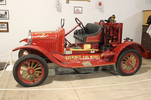20141210-1922-fordhowe-kokomo-2014-w107-1.jpg
