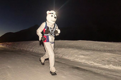 20250125-Ice-marathon-runner-dons-polar-bear-suit-breaks-world-record.jpg