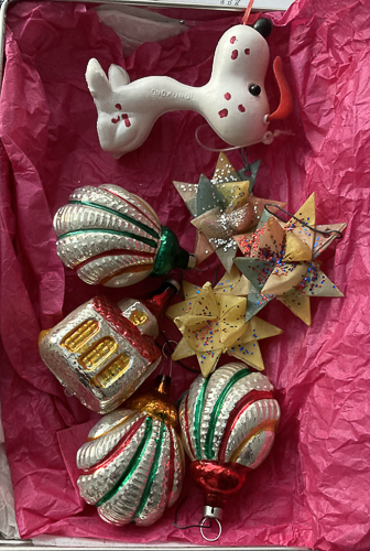 20251212-ARiK-Ornament1.jpg