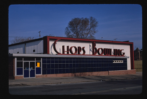 20260829-ChopsBowlingS13thStOklahomaNE1988-stillexistslooksthesame.jpg
