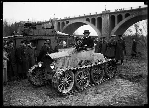 20260922-tankKeyBridgeWashDCc1921.jpg