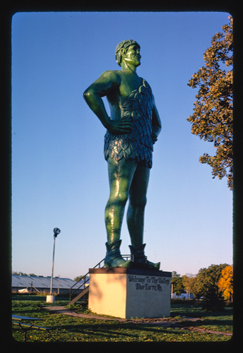 20261014-greengiantRt169blueearthMN1979.jpg