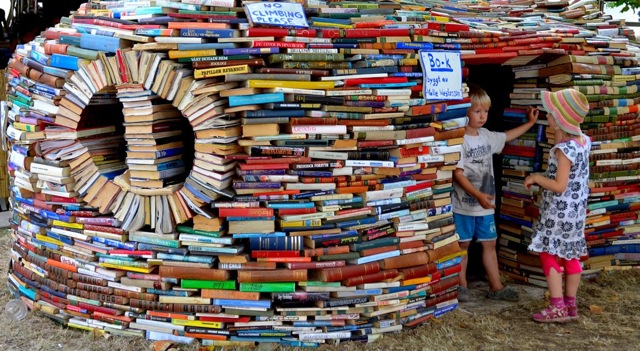 Book-Fort-2g4h.jpg