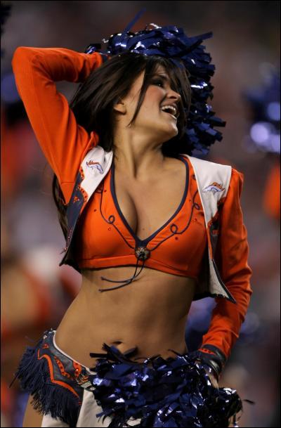 Denvercheerleader.jpg