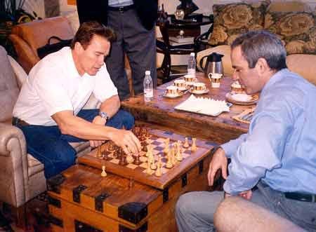 Schwarzenegger_Kasparov.jpg