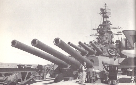 USS_California_(BB-44)_after_turrets.jpg