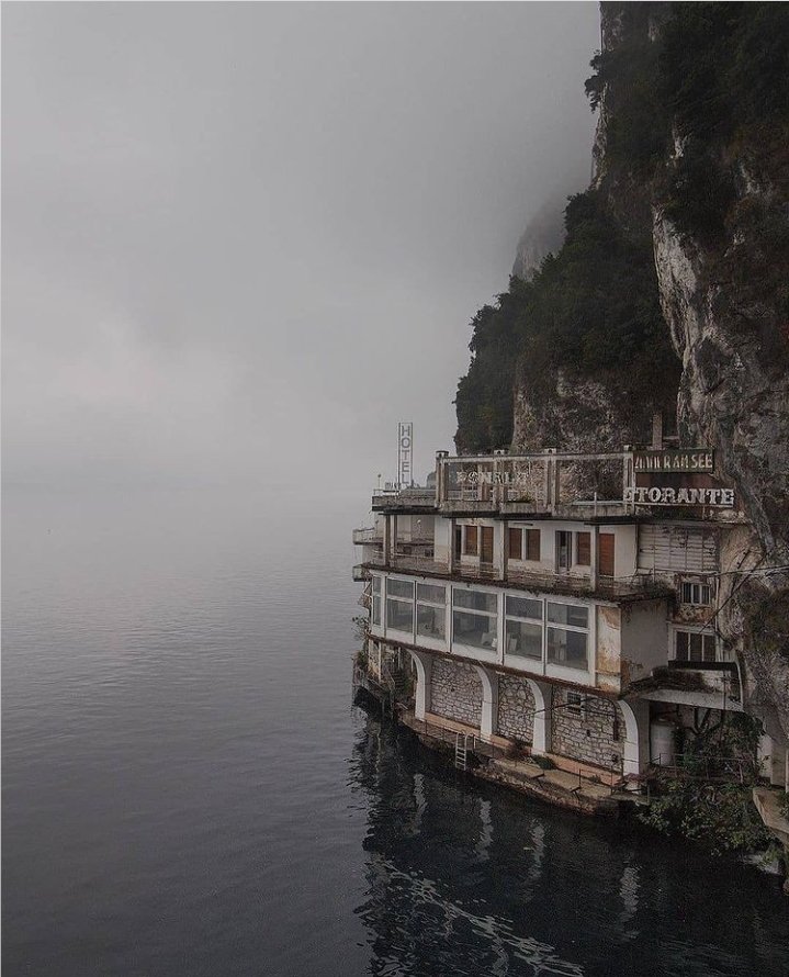 abandonedrestaurantitaly.jfif