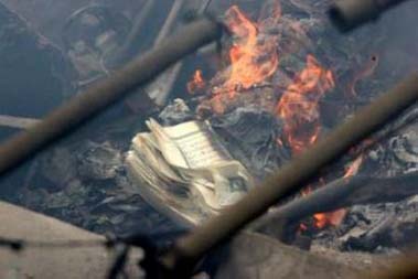 burning_Quran_staged_Lebanon.jpg