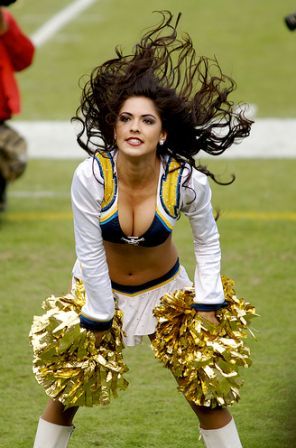 chargers_cheerleader.jpg