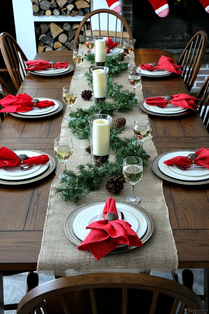 christmastable43.jpg