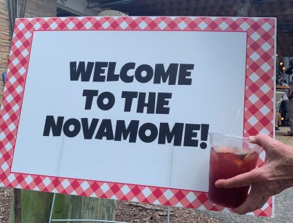club-nova-sign.jpg
