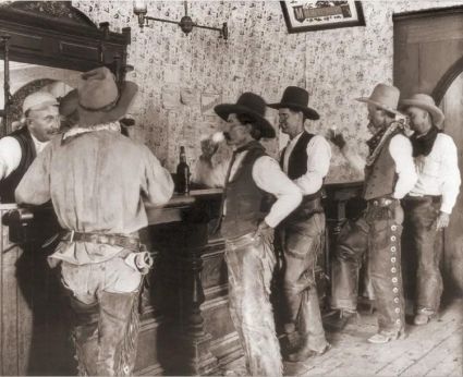 club-old-saloon1.jpg