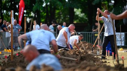doof-grave-digging-championship.jpg