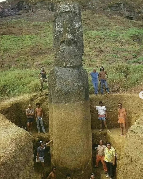 easterislanddig.jpg