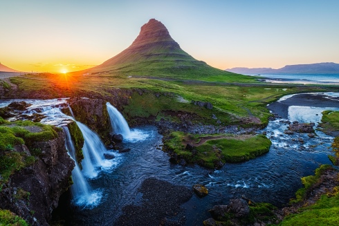 icelandwaterfallreduced.jpg