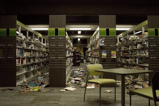 napa-earthquake-sends-library-books-flying-20140825.jpg