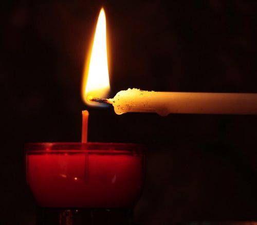 noname_13-candle-2738529_640.jpg