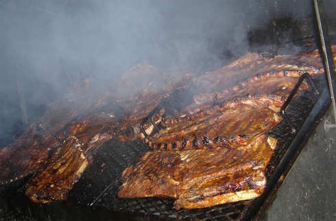 our_hickory_grilled_ribs.jpg