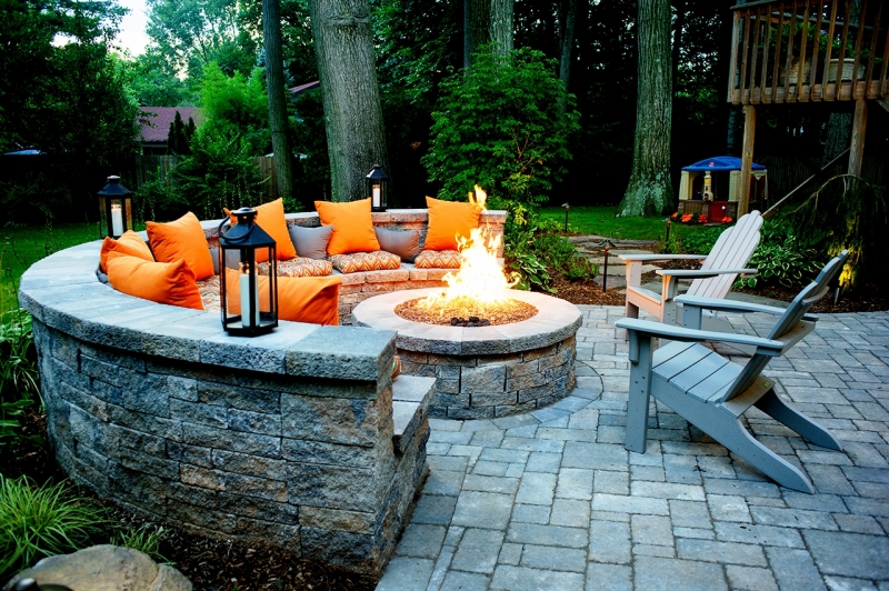 outdoor-firepit.jpg