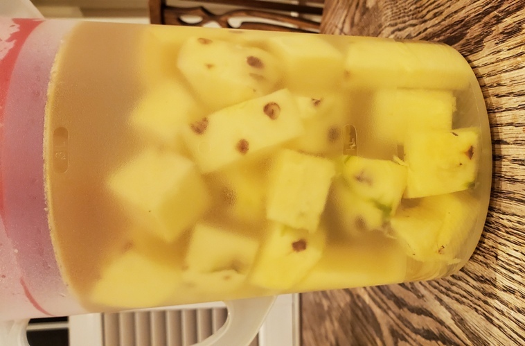 pineapplevodka.jpg