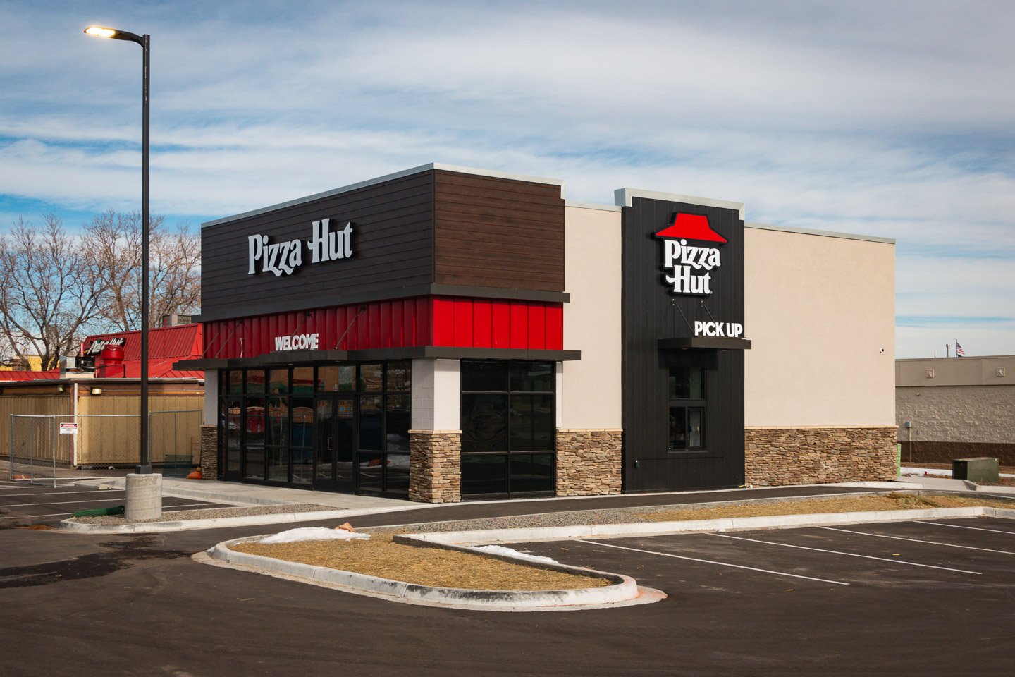 pizzahutnew.jpg