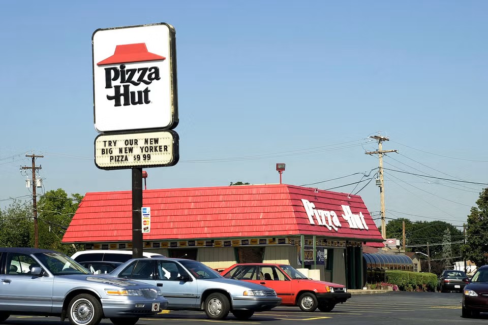 pizzahutretro.jpg