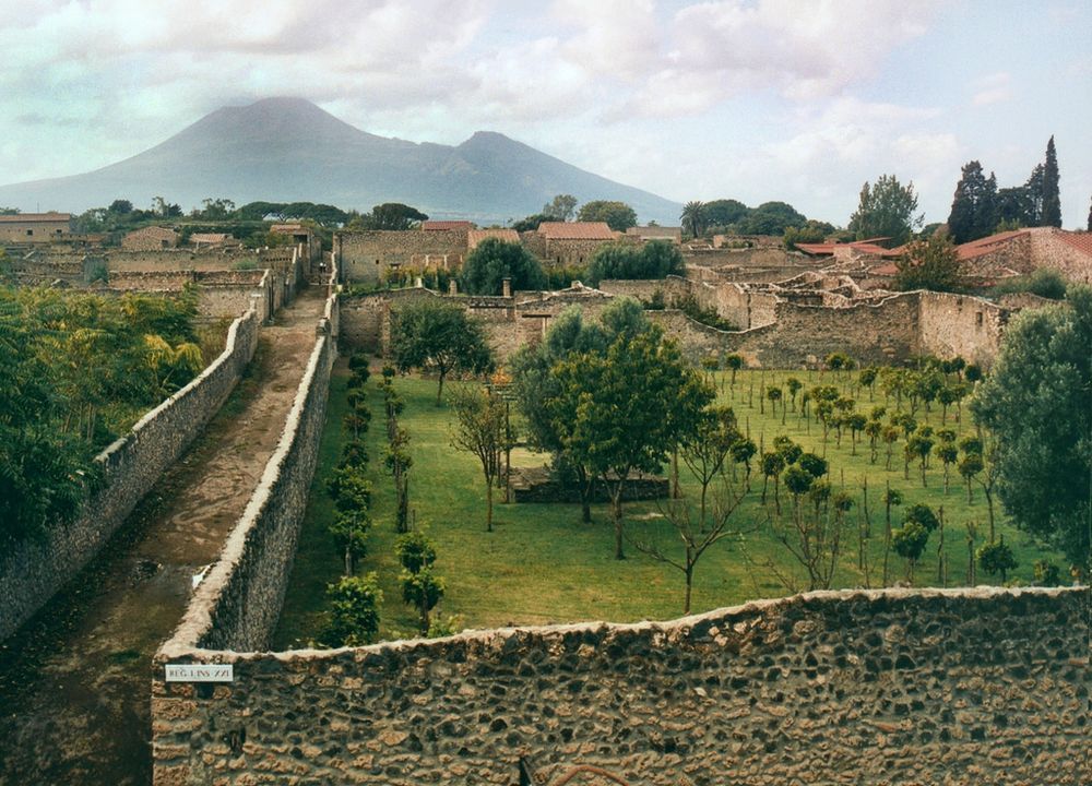 pompeigardens.jpg