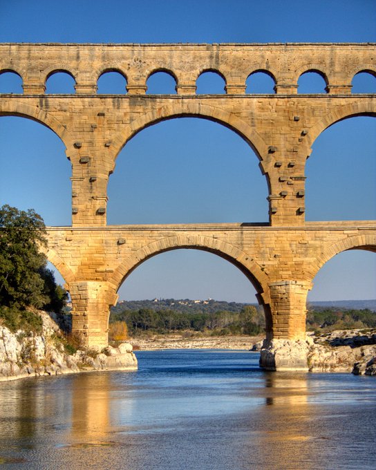 pontdugardtallest.jpg