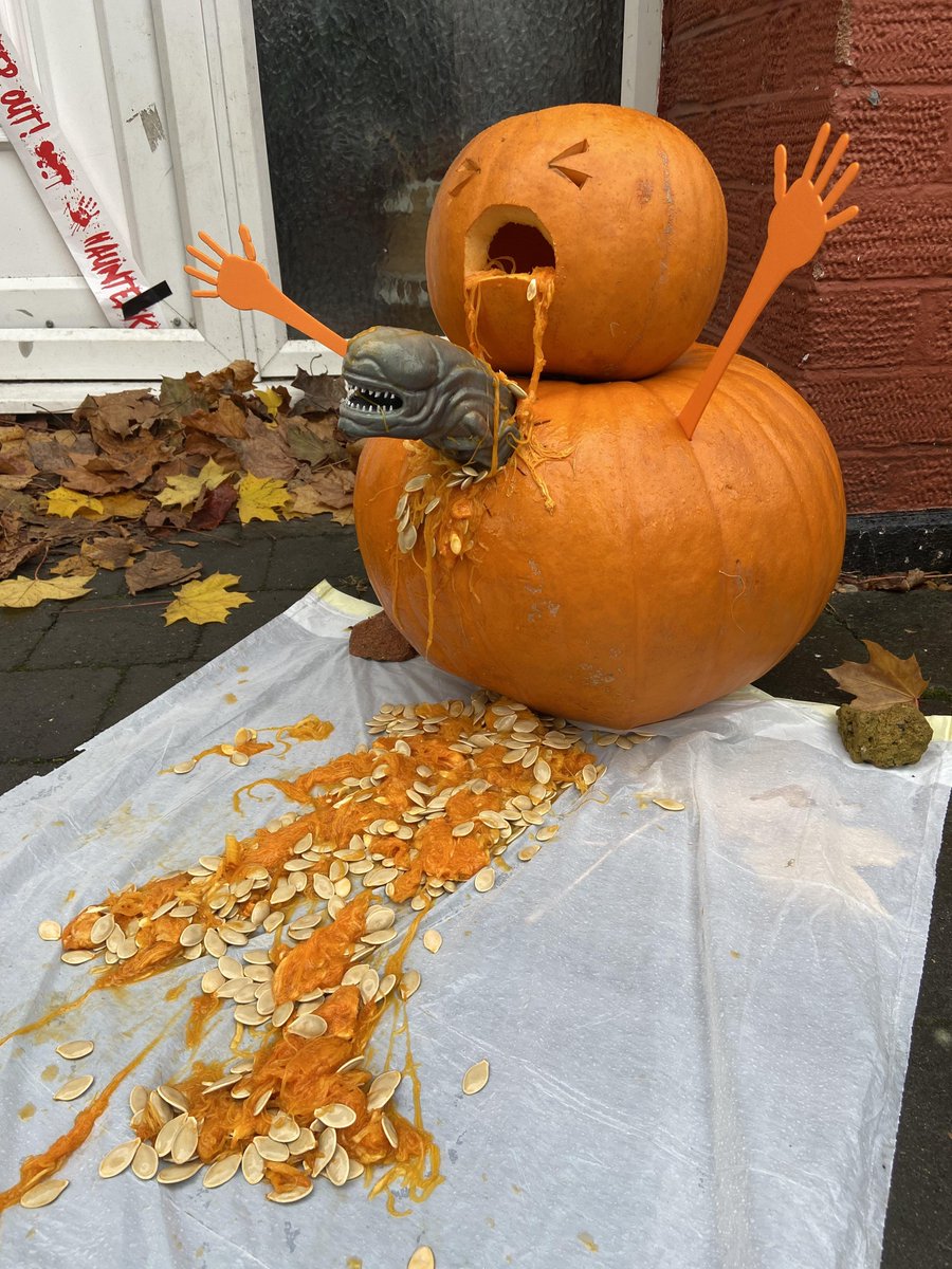 pumpkinalien.jpg