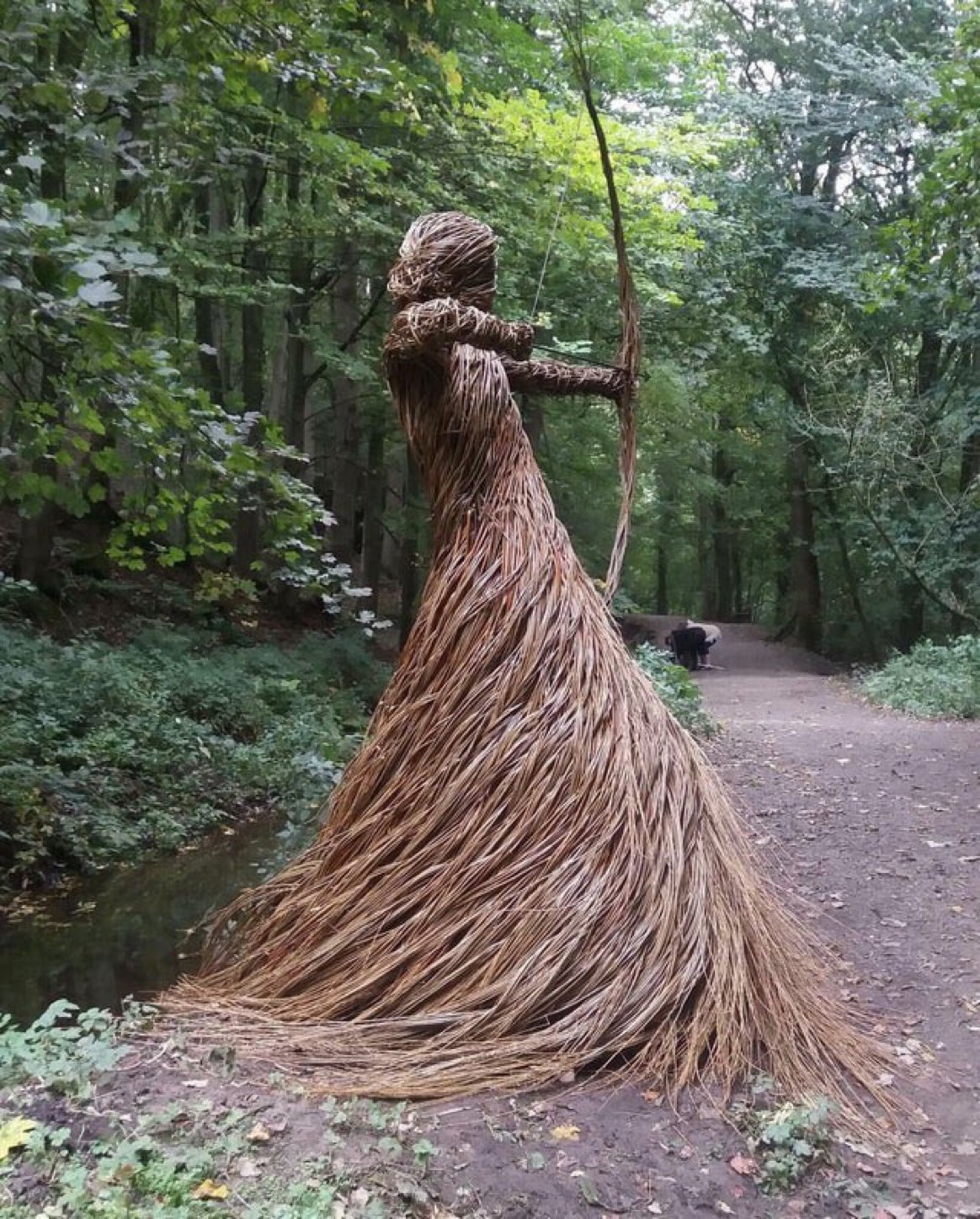 sculpturedriedwillowbranches.jpg