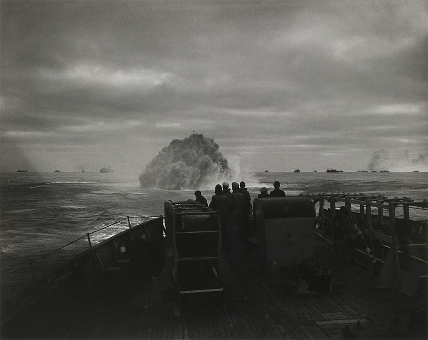 shipdestroysnazisub.jpg