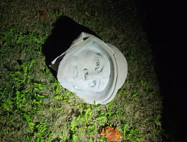 statuehead.jpg