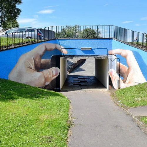 street-art-bridge-Glenrothes-UK-2.jpg