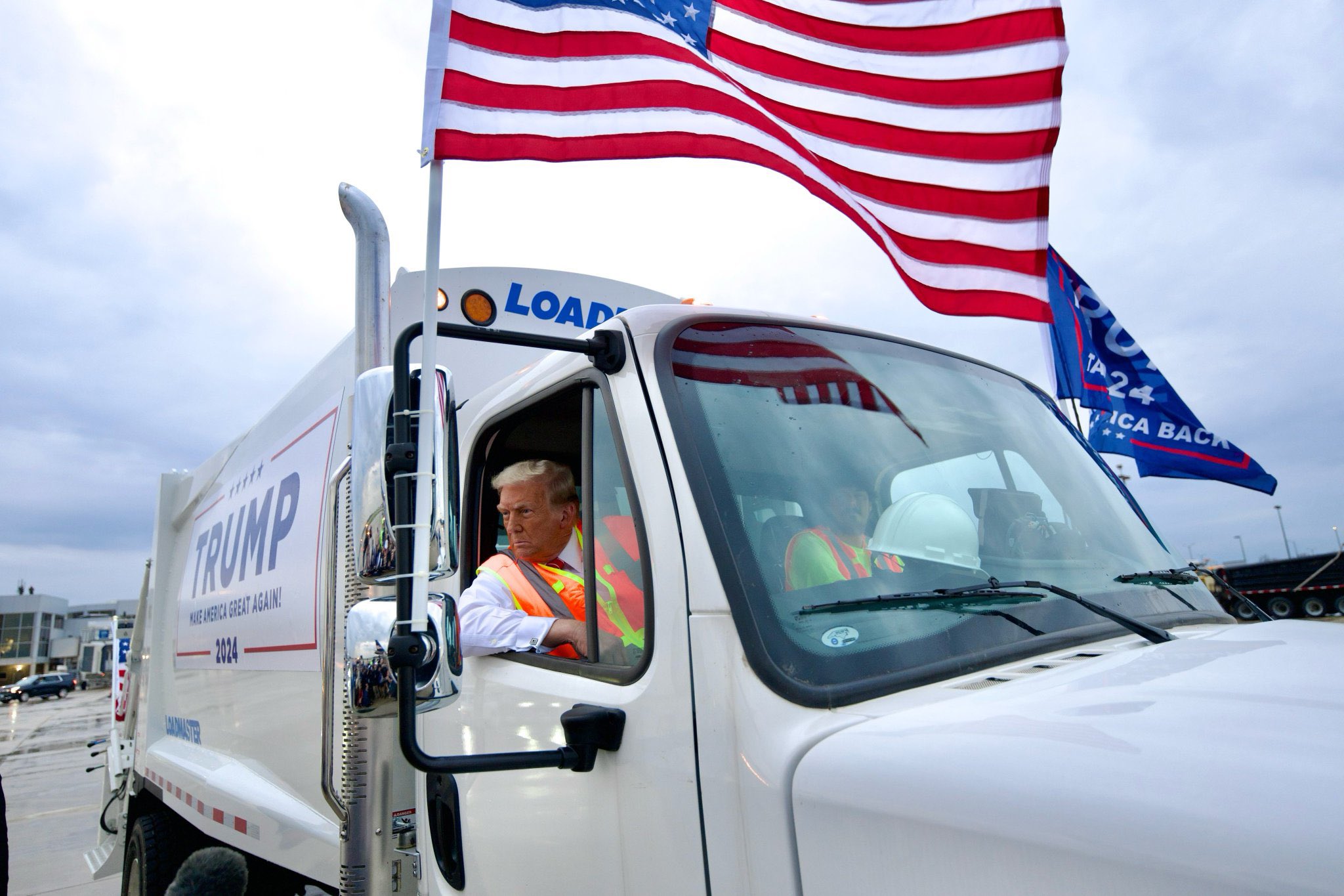 trumpagarbagetruck.jpg