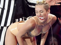 twerkingmiley.jpg