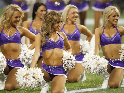 vikings-cheerleader123.jpg